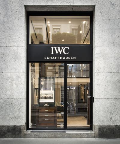 Welcome to the new IWC boutique in Milano via Monenapoleone.